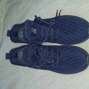 Pony sneakers size 9